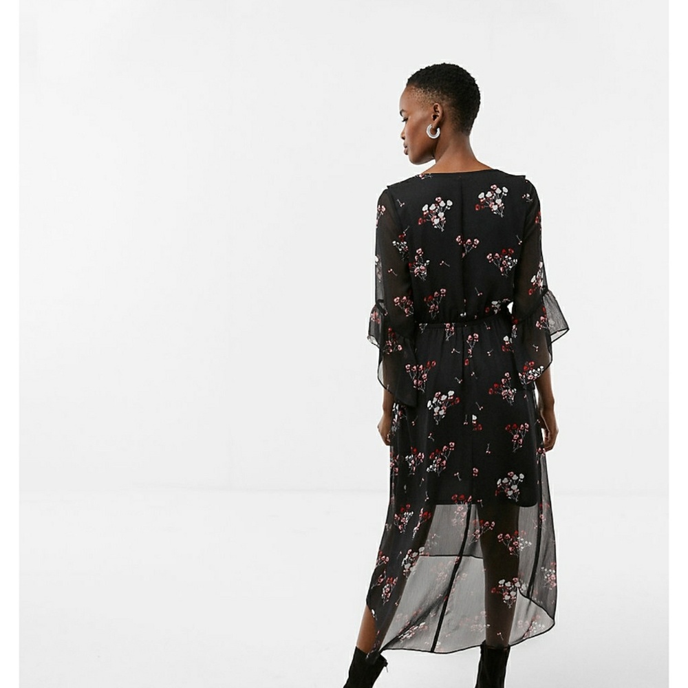 NWT Express Ruffle Sleeve Hi-Lo Floral Dress